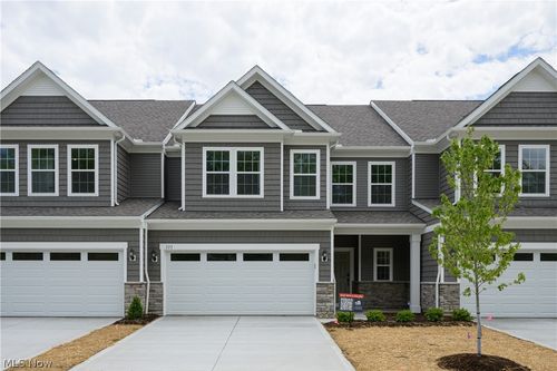 773 Rock Hbr, Avon Lake, OH, 44012-2711 | Card Image
