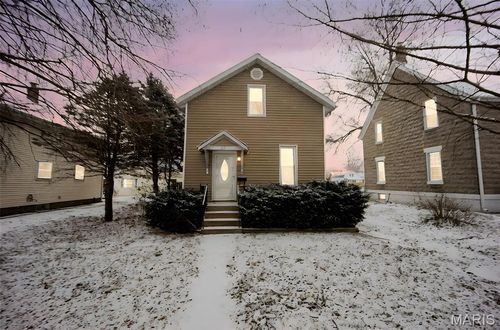 617 Washington St, Highland, IL, 62249-1442 | Card Image