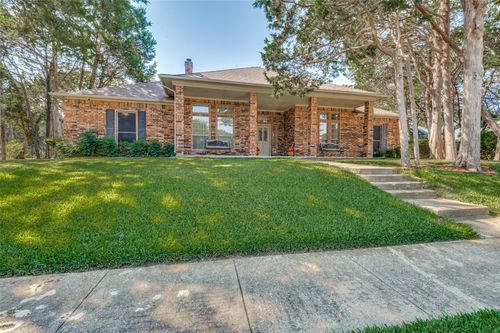 2104 Valley View Dr, Cedar Hill, TX, 75104-7800 | Card Image