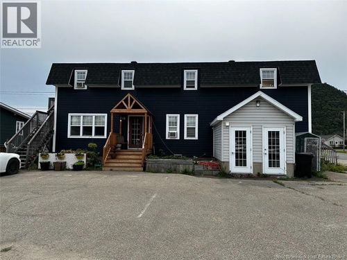 10 Boucher St, Campbellton, NB, E3N2P1 | Card Image