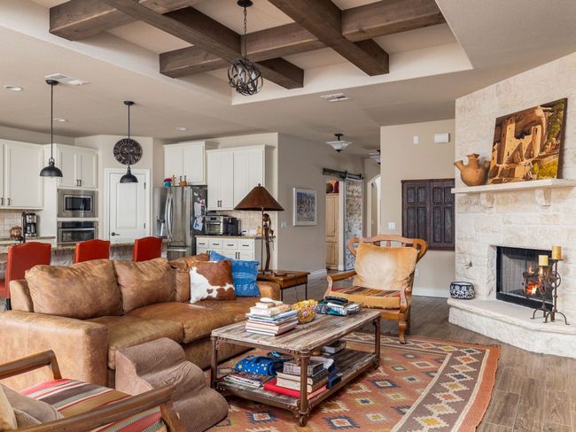 Living Room | Image 7
