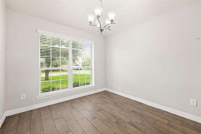 3010 Lockeridge Village Dr, House other with 3 bedrooms, 2 bathrooms and 2 parking in Spring TX | Image 9