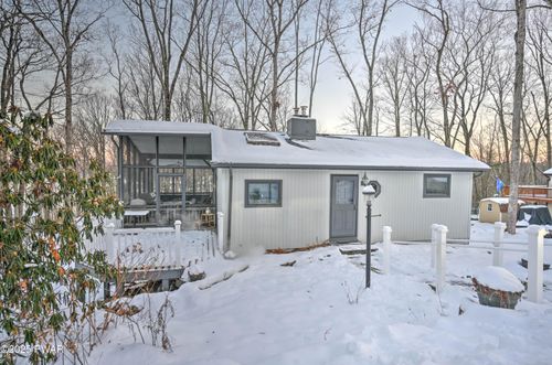 413 Sunset Forest Dr, Hawley, PA, 18428-7038 | Card Image