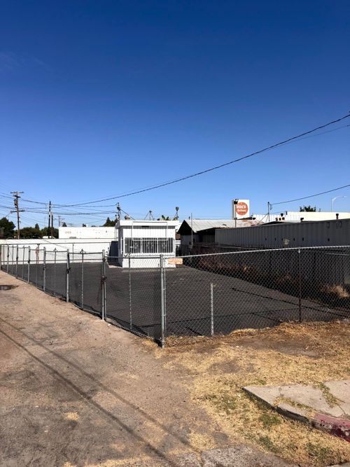 520 Kern St, Bakersfield, CA, 93305 | Card Image