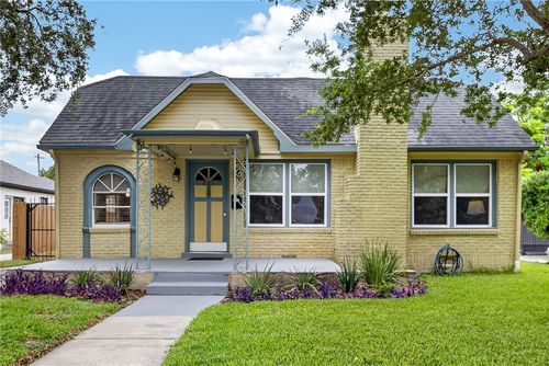 421 Cole St, Corpus Christi, TX, 78404-1929 | Card Image