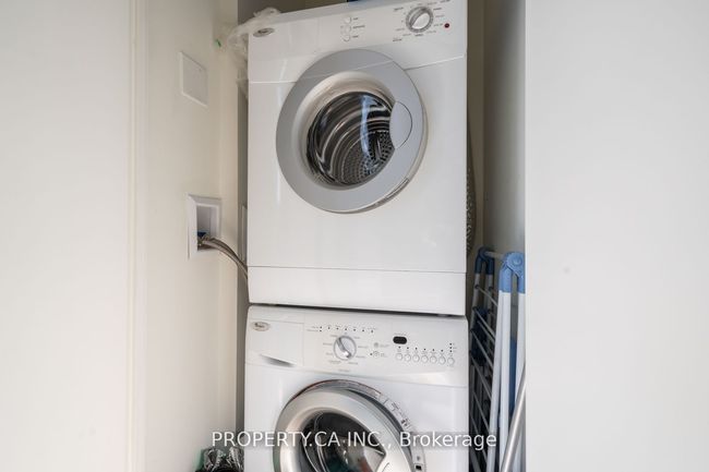 1012 - 111 Bathurst St, Condo with 2 bedrooms, 2 bathrooms and null parking in Toronto ON | Image 28