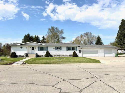 103 8th St Sw, Roseau, MN, 56751-1429 | Card Image