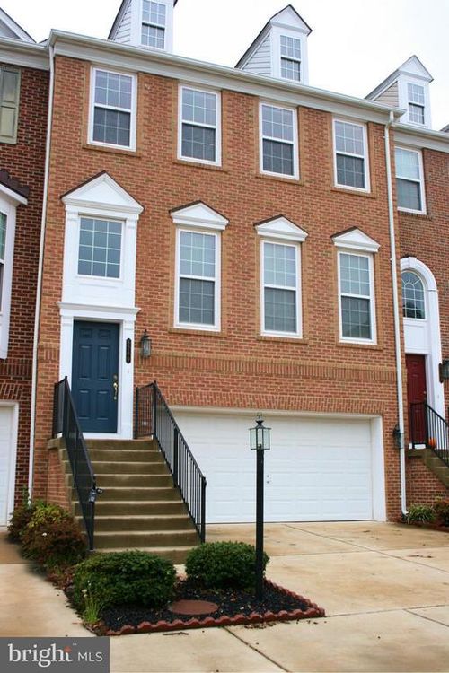 8250 Red Carnation Ct, LORTON, VA, 22079-5638 | Card Image