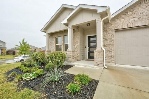 15400 Summer Ray Dr, Del Valle, TX, 78617-3329 | Card Image
