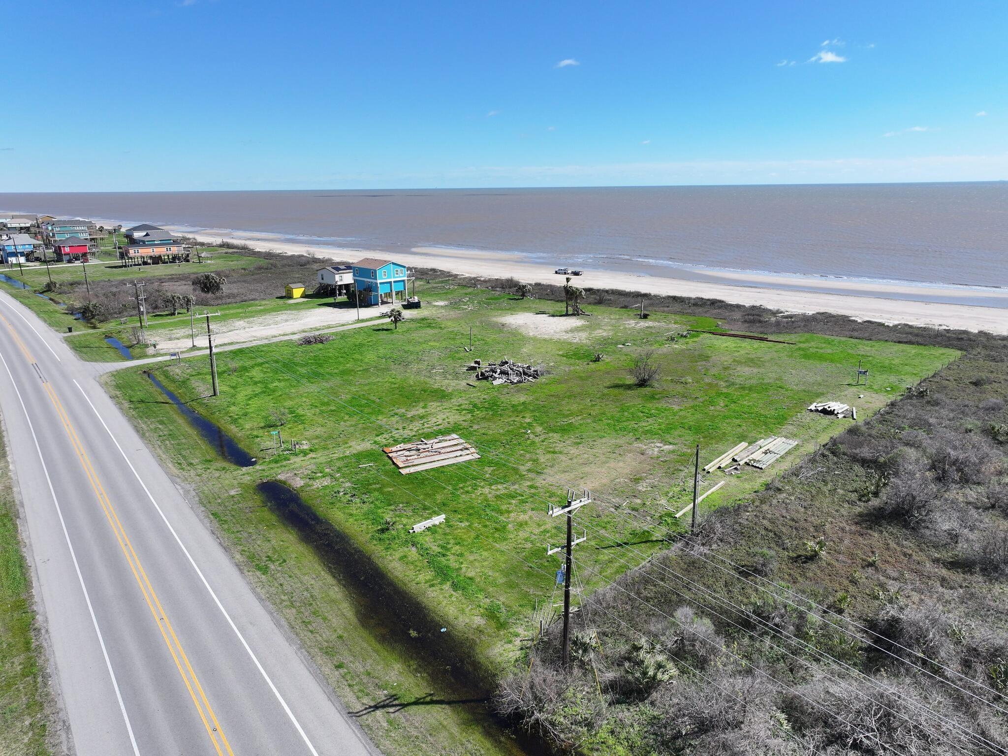 Land in Gilchrist 3