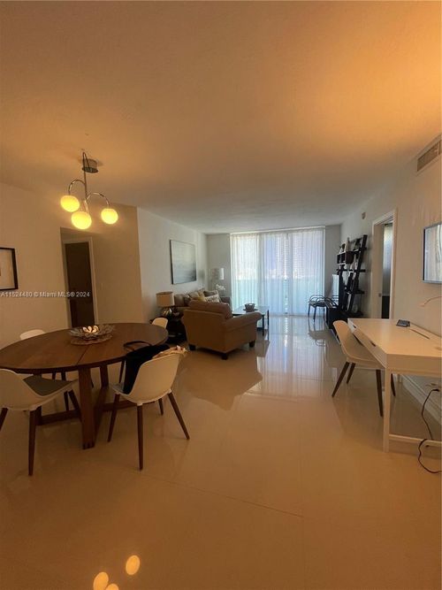 15v-3801 S Ocean Dr, Hollywood, FL, 33019-2901 | Card Image
