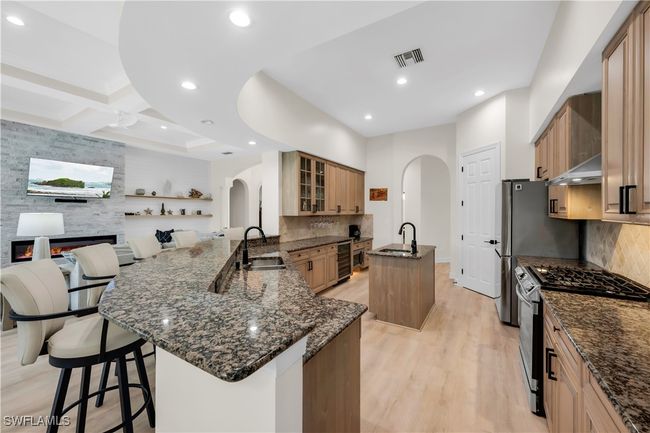 20182 Buttermere Ct, House other with 4 bedrooms, 4 bathrooms and null parking in ESTERO FL | Image 5