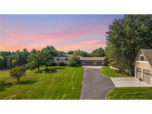 746 Packer Dr, Hudson, WI, 54016-7693 | Card Image