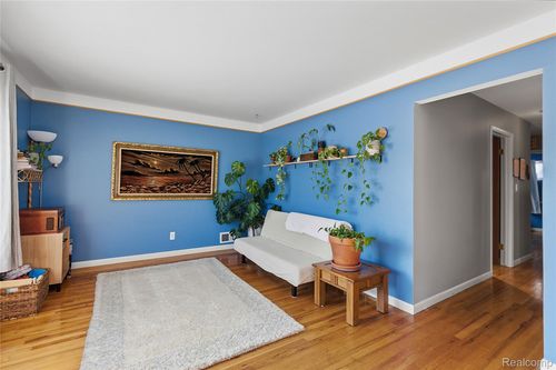 216 Royal Park Ln, Madison Heights, MI, 48071-4520 | Card Image