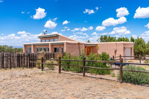 4 Domingo Rd, Santa Fe, NM, 87508-8731 | Card Image