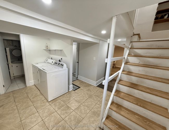 17 Arkell St, House other with 7 bedrooms, 2 bathrooms and 2 parking in Hamilton ON | Image 10