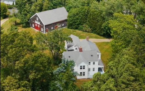 1 River Rd, Kennebunkport, ME, 04046-5819 | Card Image