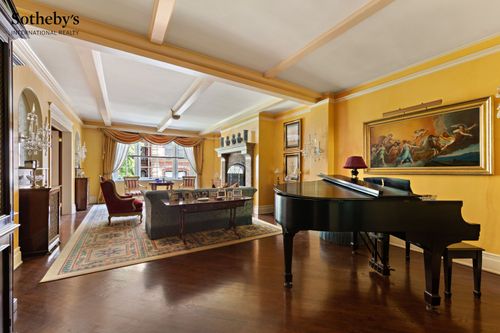 4dg-130 E 67th Street, New York City, NY, 10065 | Card Image
