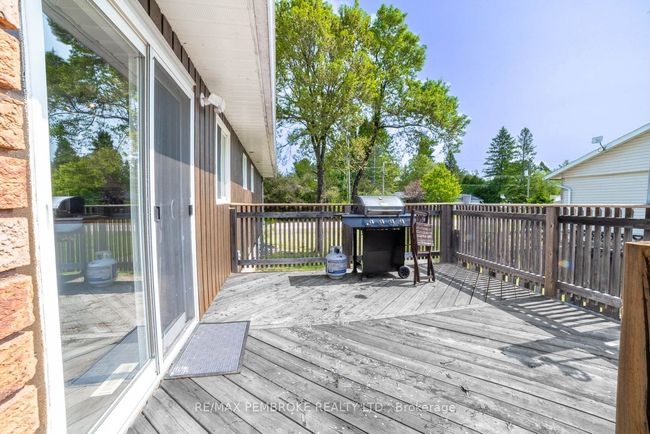 115 Mckee Rd, House other with 4 bedrooms, 4 bathrooms and 4 parking in Deep River ON | Image 35