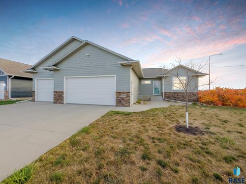 8500 Nikita Dr, Sioux Falls, SD, 57106 | Card Image