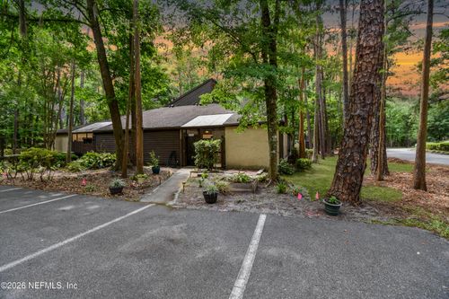 10379 Big Tree Ln, Jacksonville, FL, 32257-6350 | Card Image