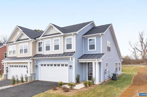 321 Springdale Rd, WAYNESBORO, VA, 22980-3289 | Card Image