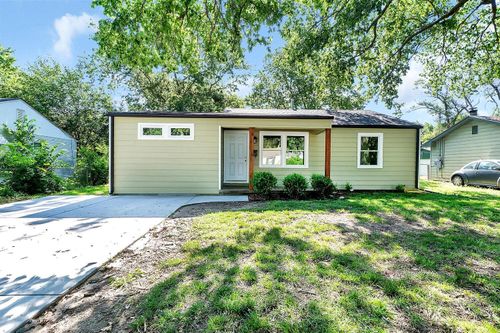 4556 S Laclede St, Wichita, KS, 67217-4734 | Card Image