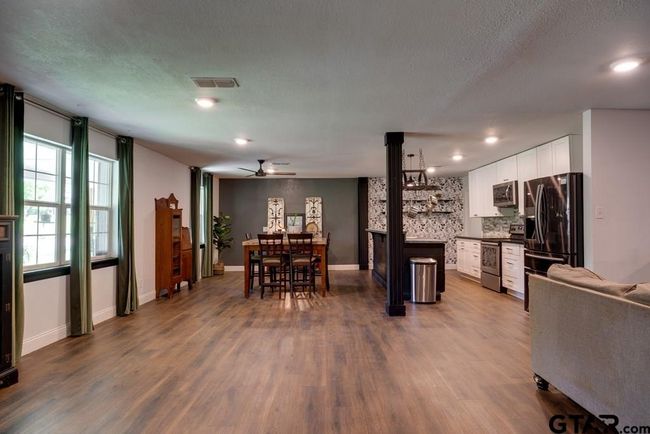207 Inwood Dr, House other with 4 bedrooms, 3 bathrooms and null parking in Palestine TX | Image 5