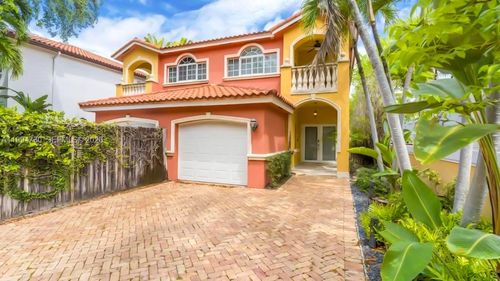 2841-2841 Day Ave, Miami, FL, 33133-4611 | Card Image