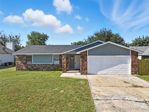 2906 S Narcissus Pl, Broken Arrow, OK, 74012-6841 | Card Image