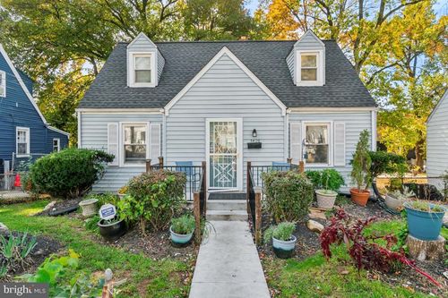 5429 Spring Rd, BLADENSBURG, MD, 20710-1570 | Card Image