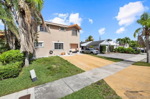 11951 Sw 208th Ter, Miami, FL, 33177-5323 | Card Image
