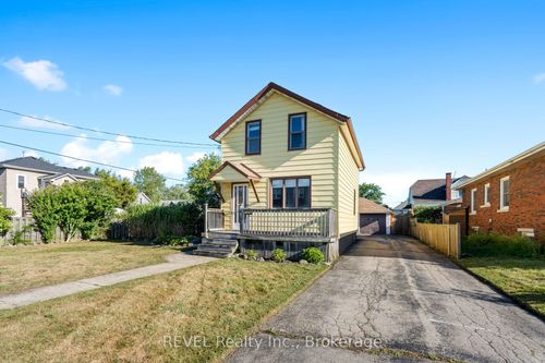 206 Bell St, Port Colborne, ON, L3K1J3 | Card Image
