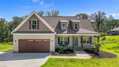 435 Wild Fern Ln, Reidsville, NC, 27320-9762 | Card Image