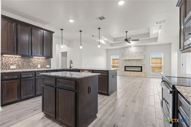 509 Roy Cordell St, House other with 4 bedrooms, 3 bathrooms and null parking in Killeen TX | Image 6