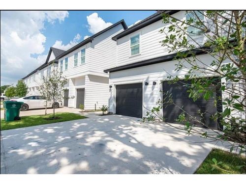 a-3233 Real St, Houston, TX, 77087-1218 | Card Image