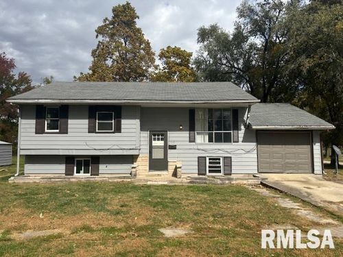 518 E Kerr St, Centralia, IL, 62801-2924 | Card Image