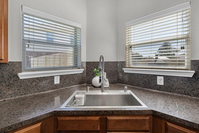 Big sink & great views. | Image 17