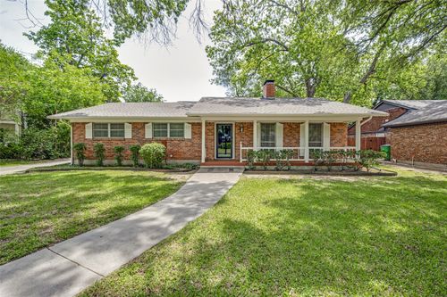19 Shadowood Ln, Gainesville, TX, 76240-5234 | Card Image