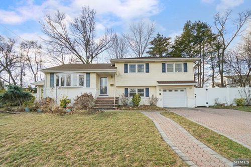 30 Kershner Place, Fair Lawn, NJ, 07410 | Card Image