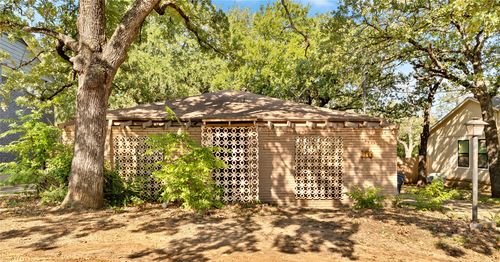 2711 N Locust St, Denton, TX, 76209-0815 | Card Image