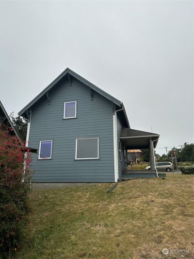 215 Elizabeth Ave Ne, House other with 2 bedrooms, 1 bathrooms and null parking in Ilwaco WA | Image 3