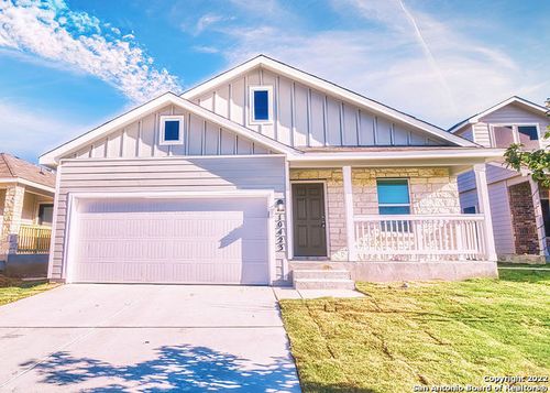 10423 Beachball Bnd, Converse, TX, 78109-2085 | Card Image