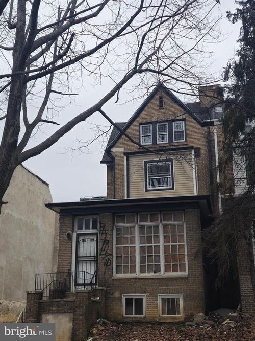 1325 W Roosevelt Blvd, Philadelphia, PA, 19140-2038 | Card Image