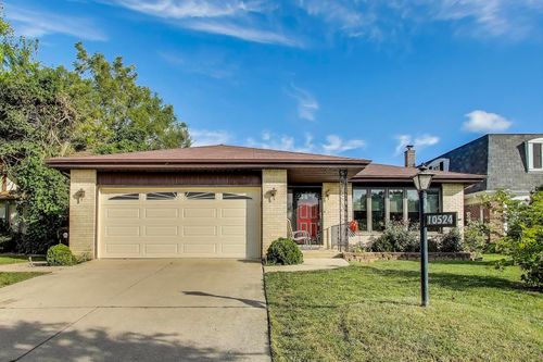 10524 Camelot St, Westchester, IL, 60154-3532 | Card Image