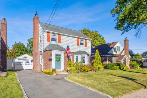 163 Herman Blvd, Franklin Square, NY, 11010-2726 | Card Image