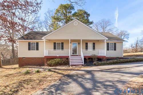 15910 Hill St, South Chesterfield, VA, 23834-5218 | Card Image