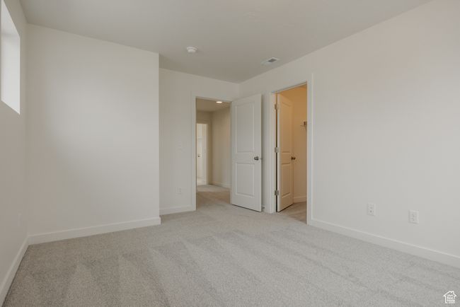 Upstairs Guest Bedroom 1 | Image 18