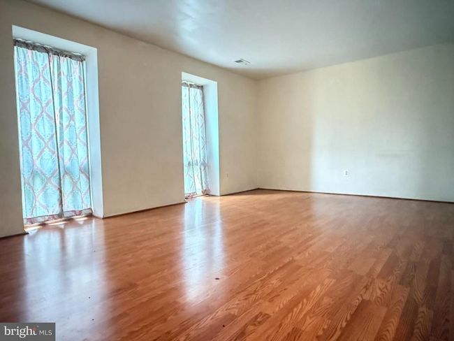 1089 Knight Ln, Townhouse with 3 bedrooms, 3 bathrooms and null parking in HERNDON VA | Image 5