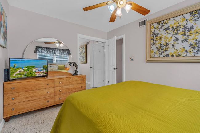 Guest Bedroom | Image 10